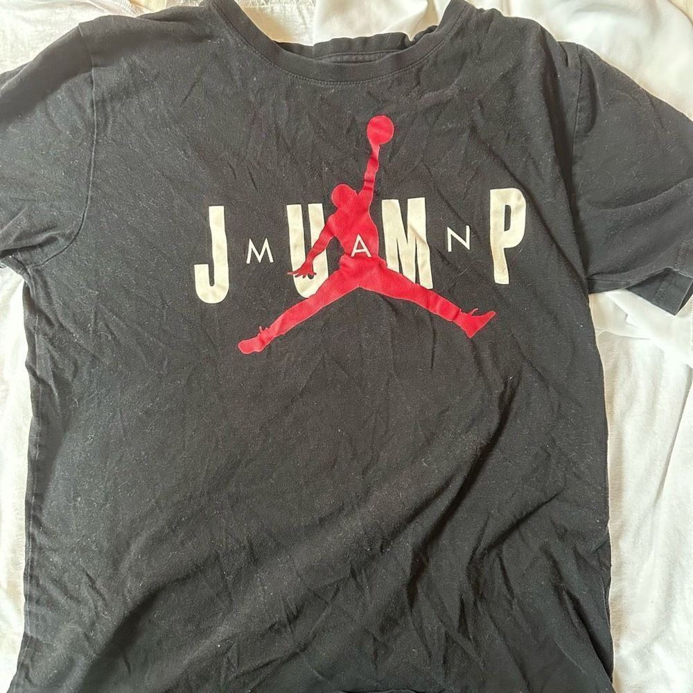 Jordan boys T-shirt size XL